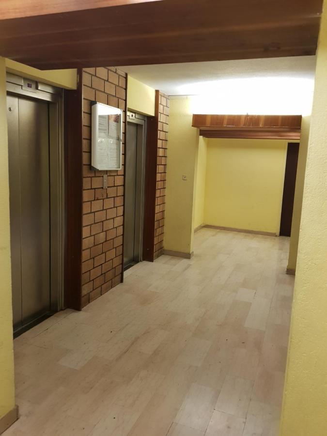Tout Confort - Clim- Salle De Bain Commune Nimes Ngoại thất bức ảnh