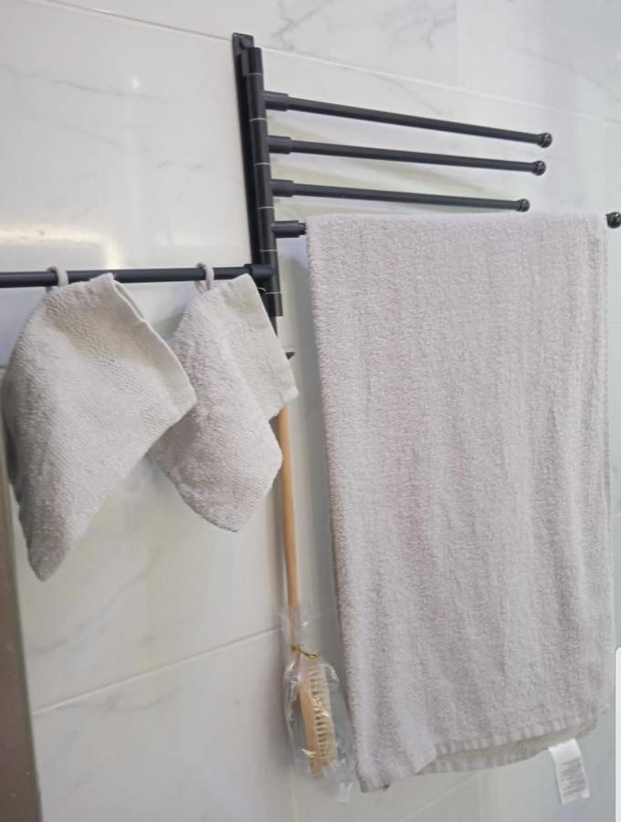 Tout Confort - Clim- Salle De Bain Commune Nimes Ngoại thất bức ảnh
