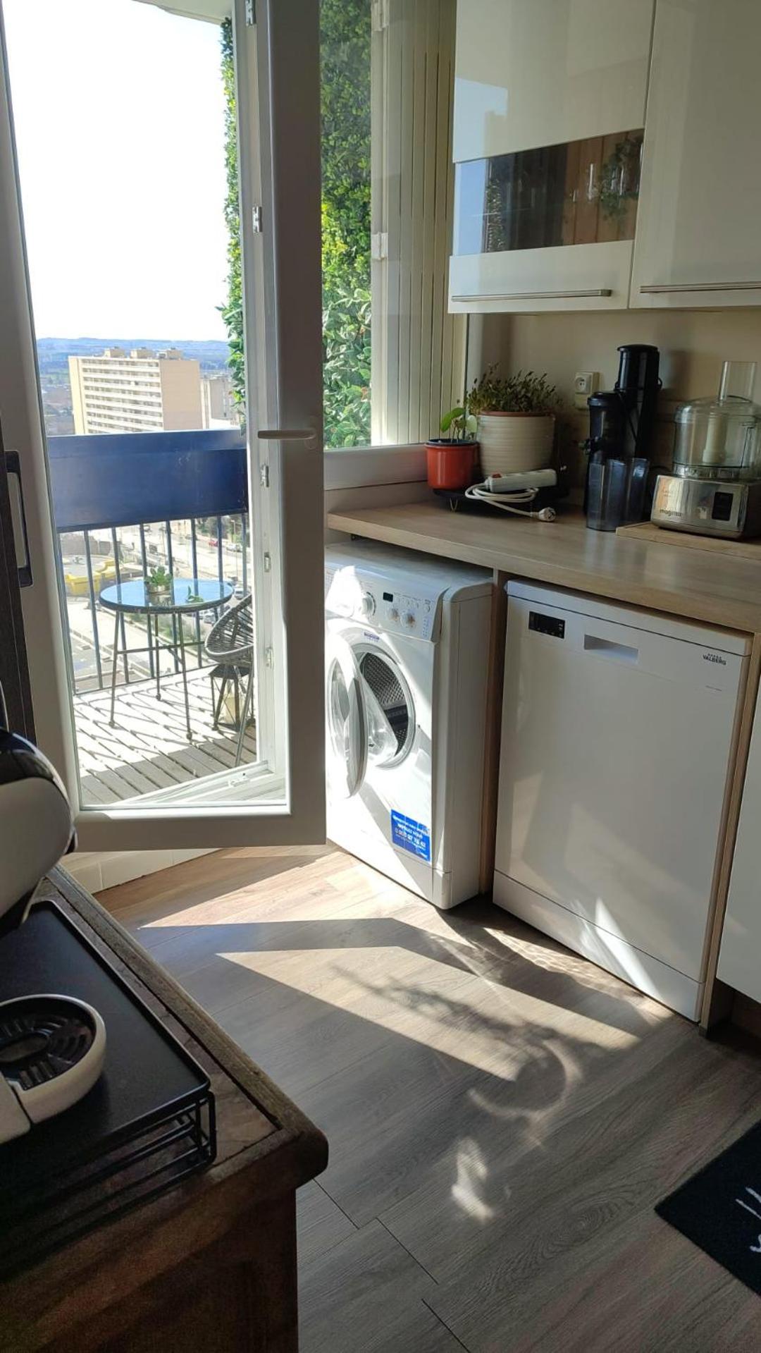 Tout Confort - Clim- Salle De Bain Commune Nimes Ngoại thất bức ảnh