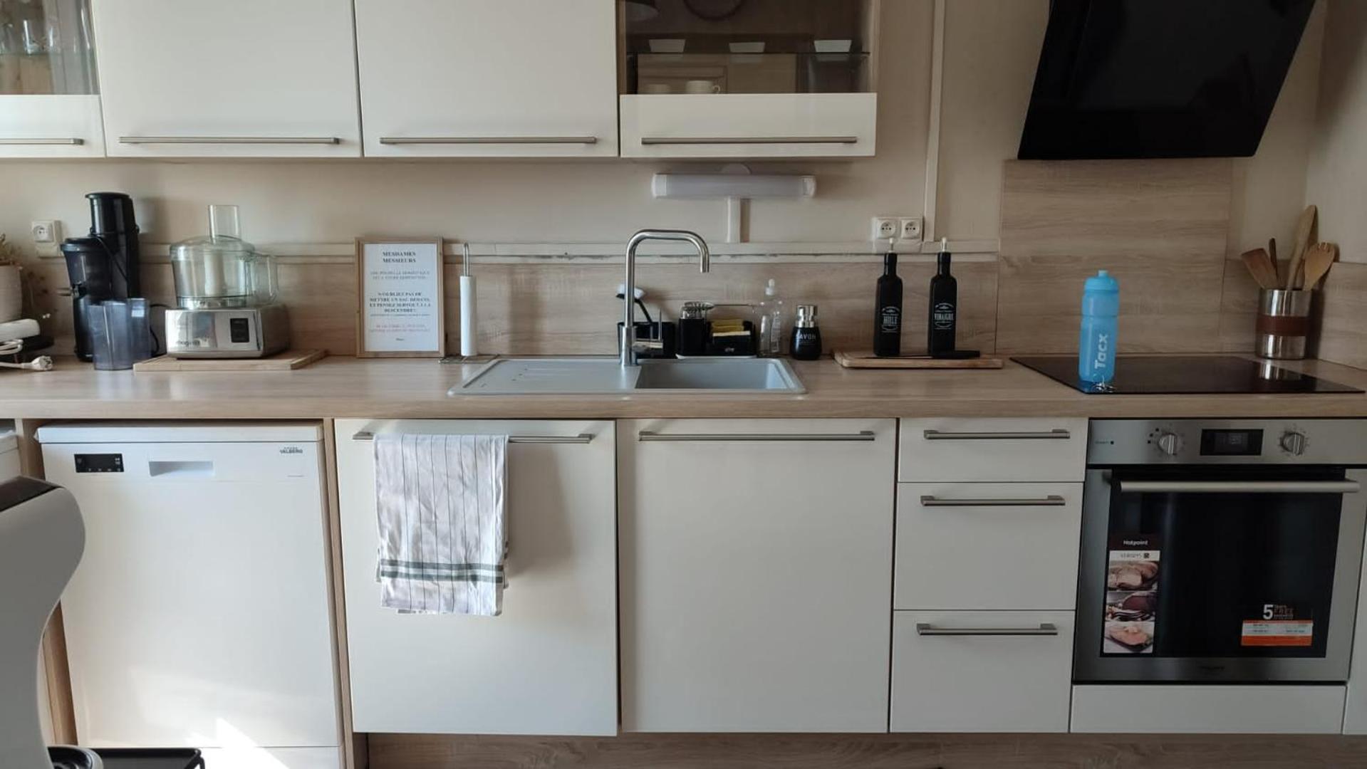 Tout Confort - Clim- Salle De Bain Commune Nimes Ngoại thất bức ảnh